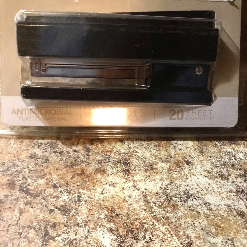 New Swingline compact stapler